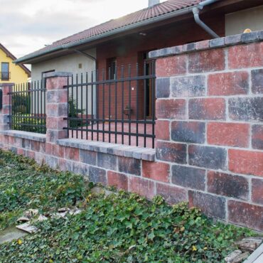 ZDICÍ BLOK HISTORY - ZÁKLADNÍ KÁMEN