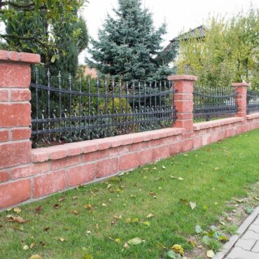 ZDICÍ BLOK HISTORY - ZÁKLADNÍ KÁMEN