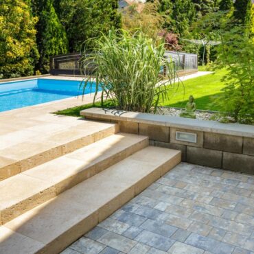 SCHODIŠŤOVÝ BLOK - TRAVERTIN ELEGANCE