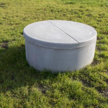 POKLOP STUDNIČNÍ PŮLENÝ ARMOVANÝ 80